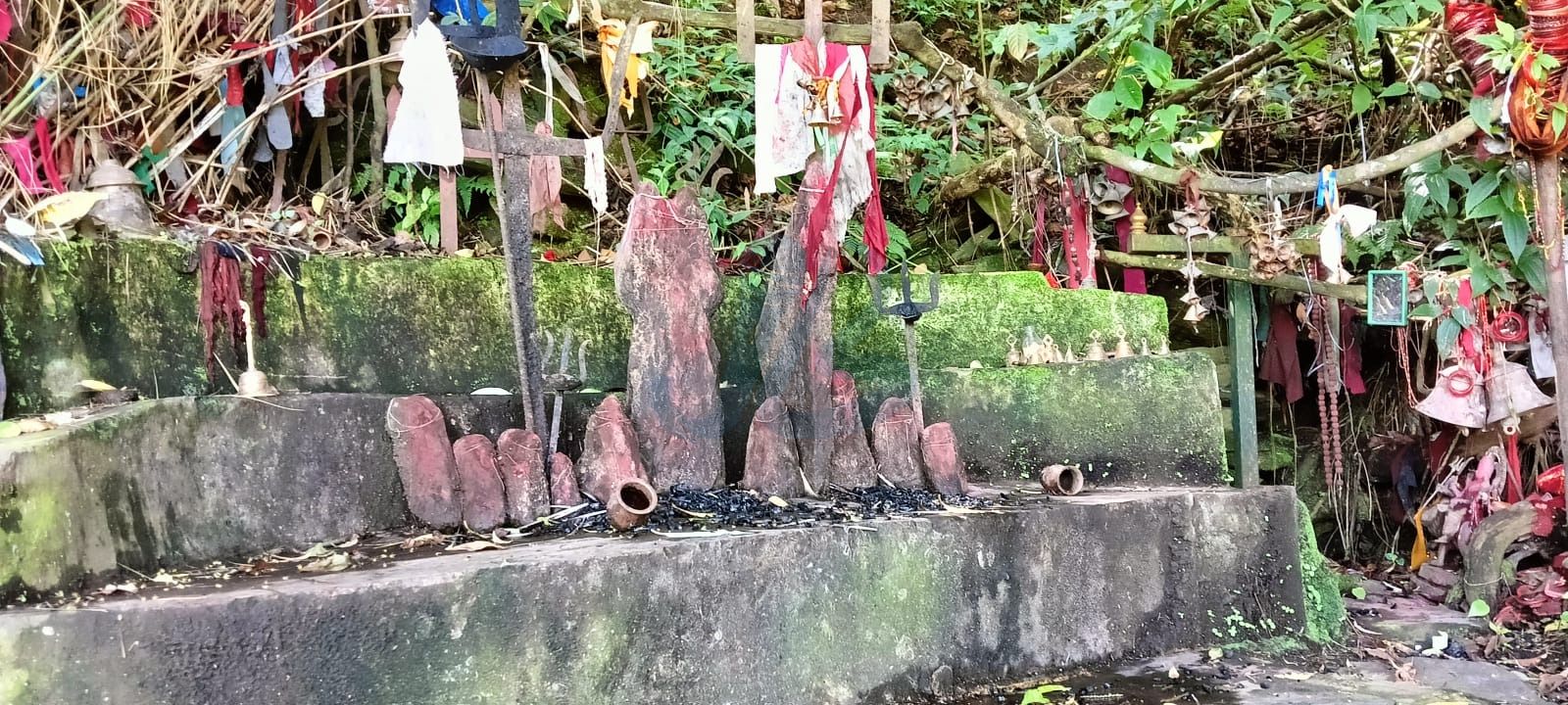 प्रचार अभावमा ओझेलमा रामेछापको ऐरम्बास शारदादेवी मन्दिर, बन्न सक्छ मन्थलीको गर्मी छल्ने उत्कृष्ट गन्तव्य